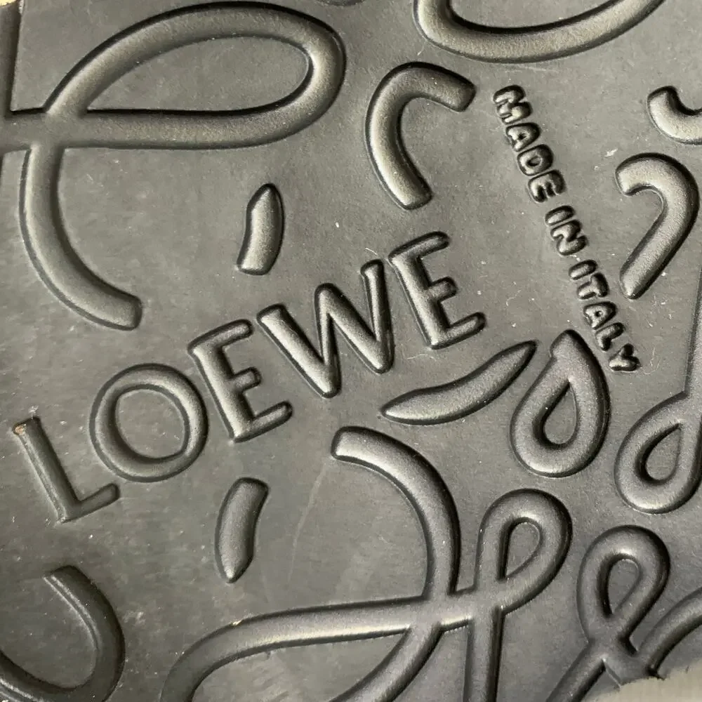 Loewe lace up